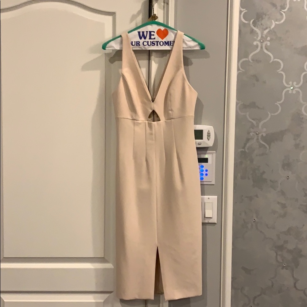 Alice + Olivia keyhole deep v neck dress  small